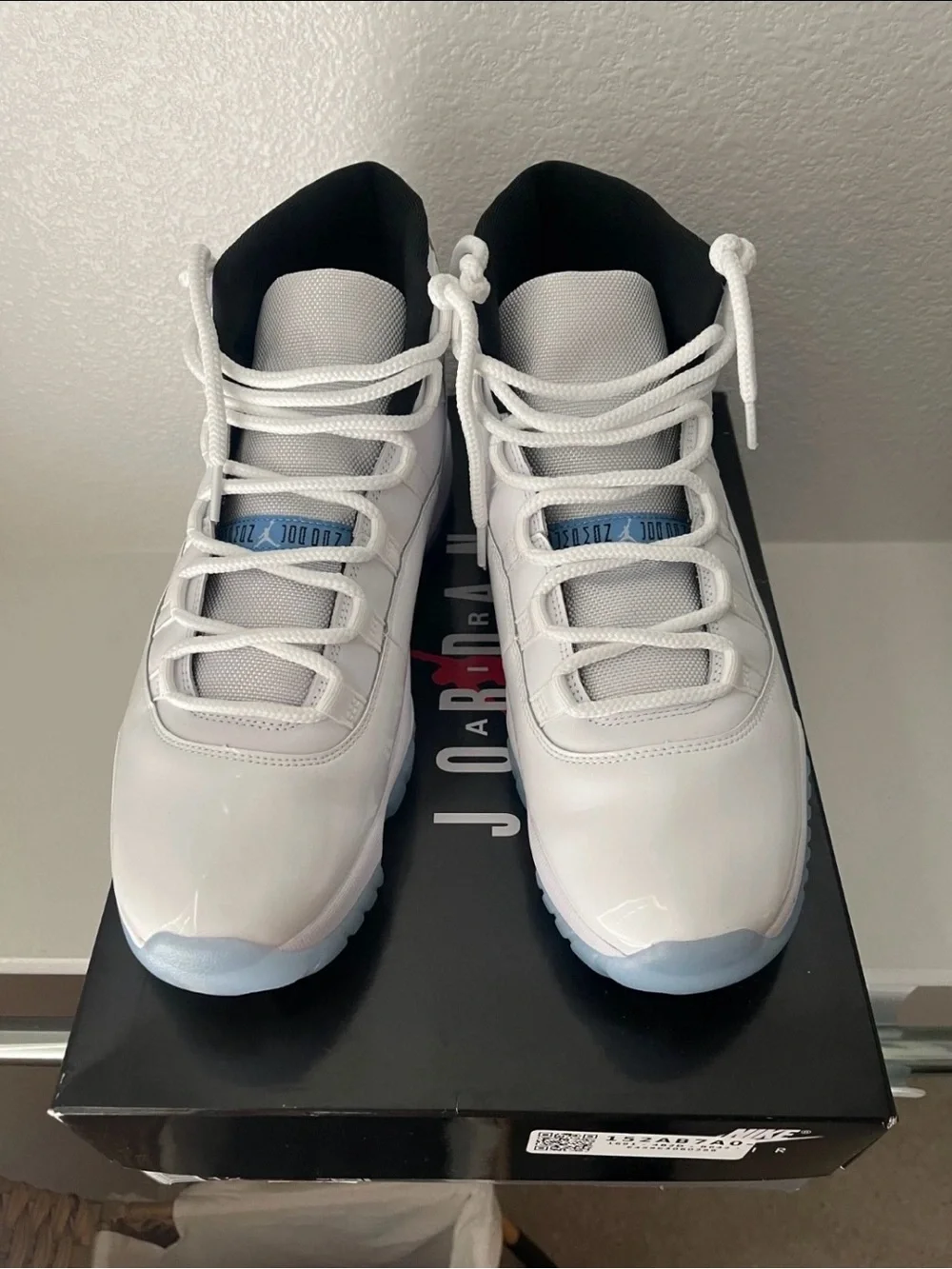 Jordan 11 retro Columbia legend blue size 13
